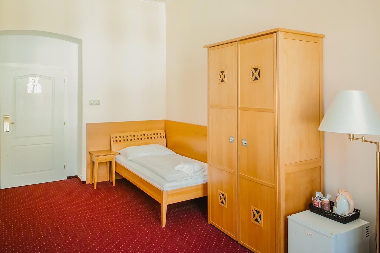 Hotel U Salzmannu Plzen Ngoại thất bức ảnh