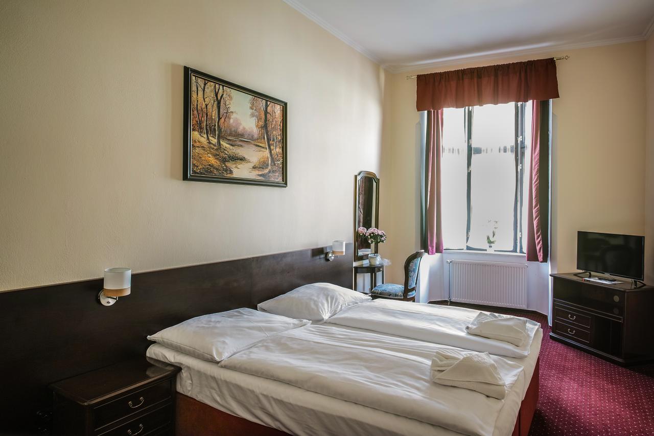 Hotel U Salzmannu Plzen Ngoại thất bức ảnh